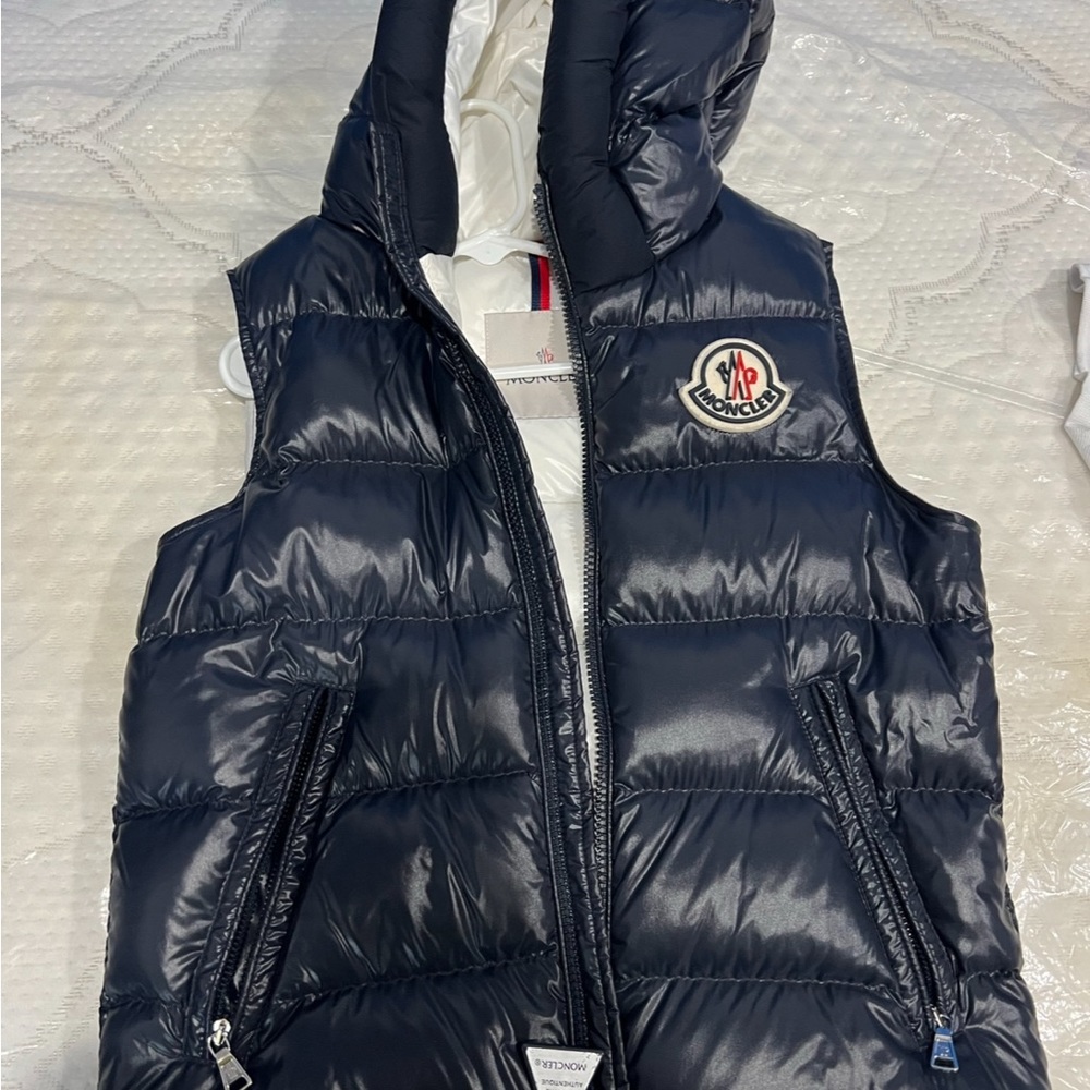 AUTHENTIC boys Moncler Vest